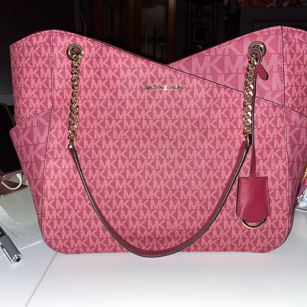 MICHAEL Michael Kors Red and Pink Shoulder Bag with Chain Handles